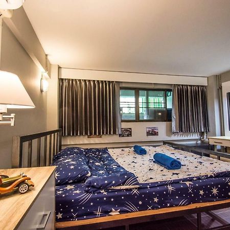 Enjoy House Hostel Chiang Mai Buitenkant foto