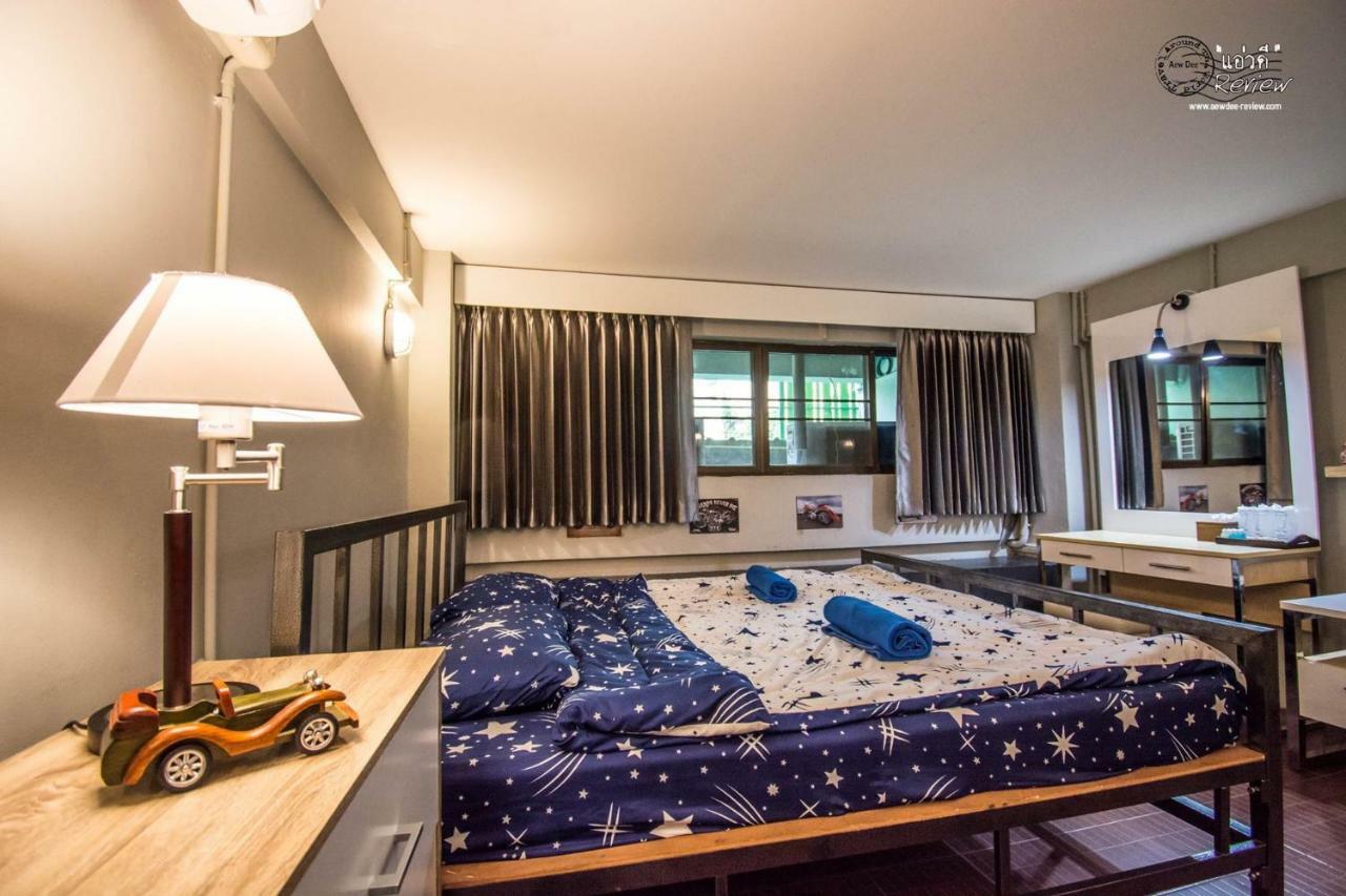Enjoy House Hostel Chiang Mai Buitenkant foto