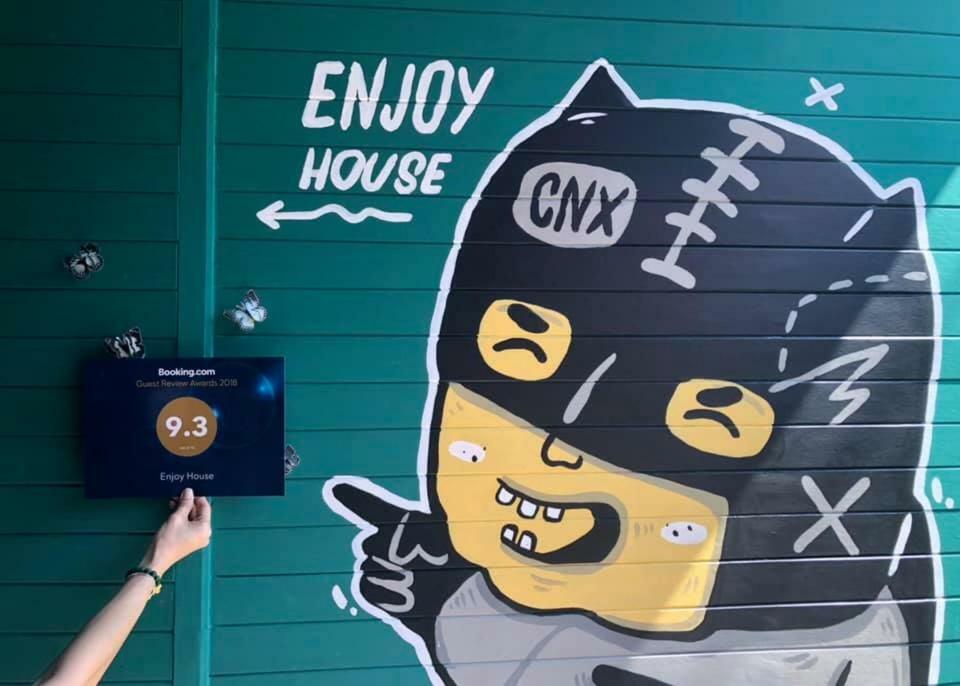 Enjoy House Hostel Chiang Mai Buitenkant foto